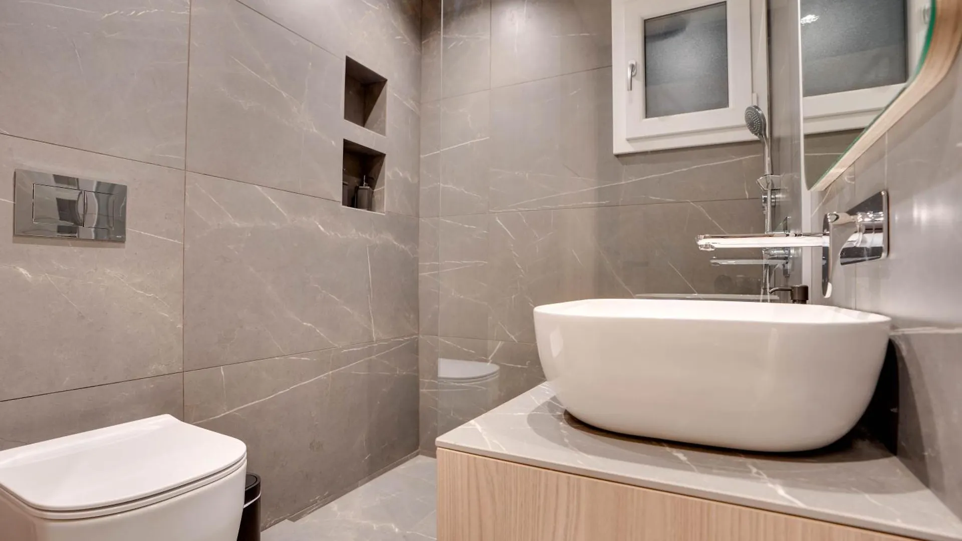 Sea Front Luxury Apartment Larnaka