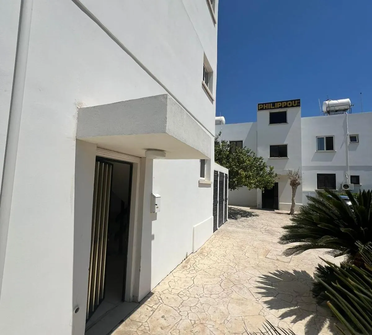 Sea Front Luxury Apartment Larnaka Zypern